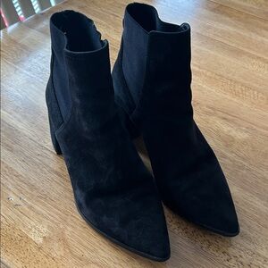 Aldo Black Suede Ankle Boots size 8